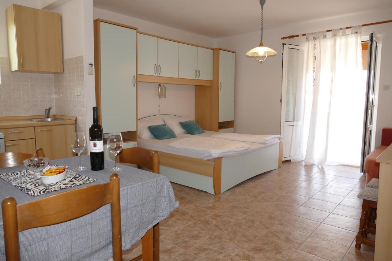 Apartments By The Sea Kampor, Rab - 5037 מראה חיצוני תמונה